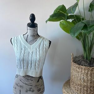 Altered state crop sweater vest L
